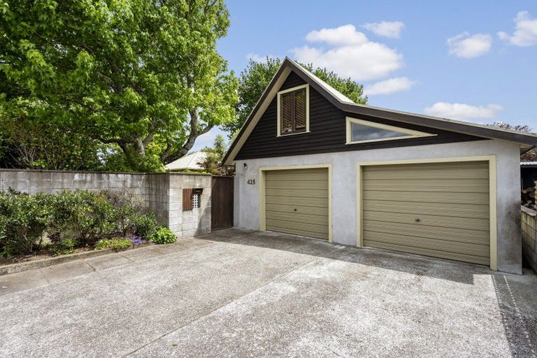 Photo of property in Lowry Cottage, 425 Fergusson Drive, Heretaunga, Upper Hutt, 5018