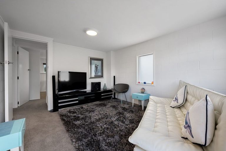 Photo of property in 3/15 Omana Road, Milford, Auckland, 0620