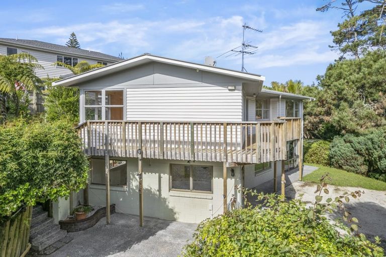 Photo of property in 30 Glendene Avenue, Glendene, Auckland, 0602