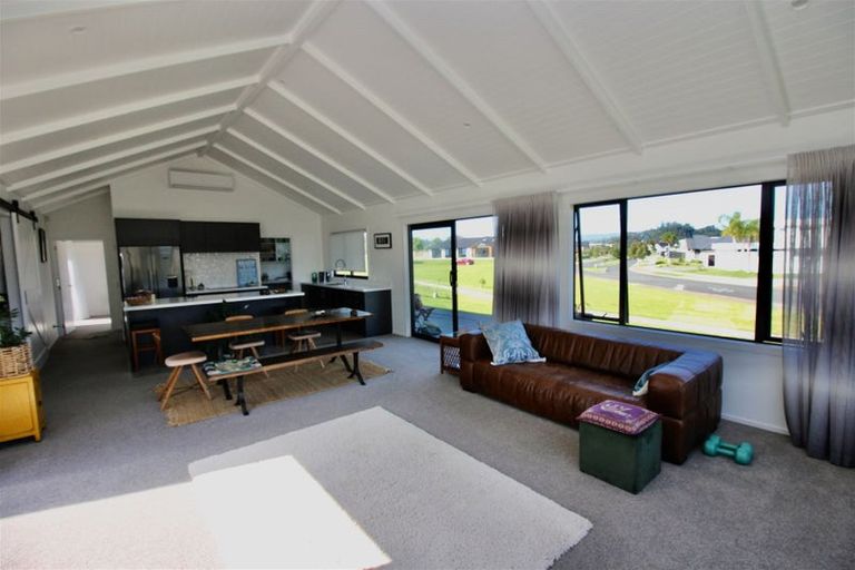 Photo of property in 70 Leeward Drive, Whitianga, 3510