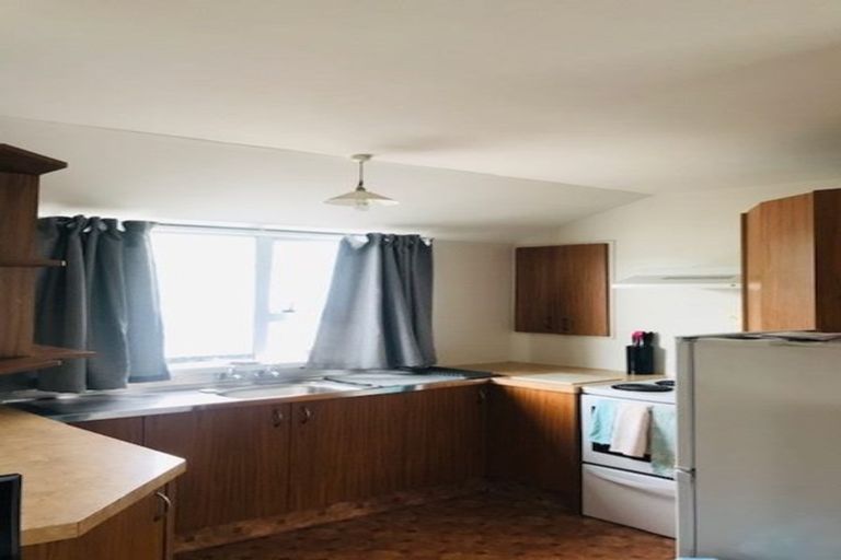 Photo of property in 106 Waltham Road, Sydenham, Christchurch, 8023