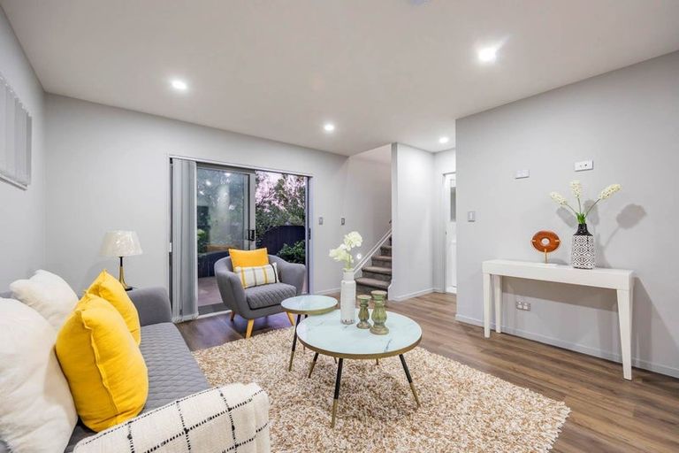 Photo of property in 7d La Trobe Street, Pakuranga Heights, Auckland, 2010