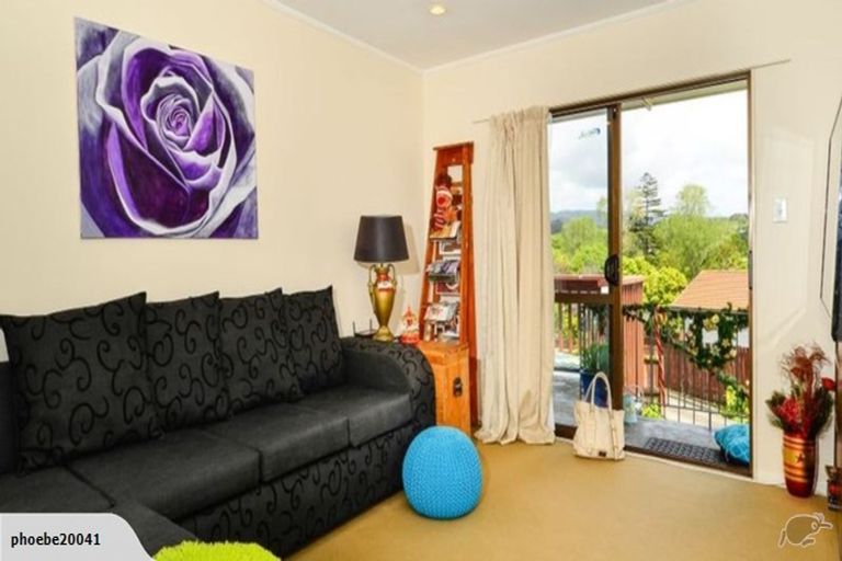 Photo of property in 1/5 Borich Road, Sunnyvale, Auckland, 0612