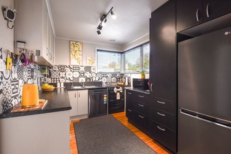 Photo of property in 17 Glenfield Road, Owhata, Rotorua, 3010