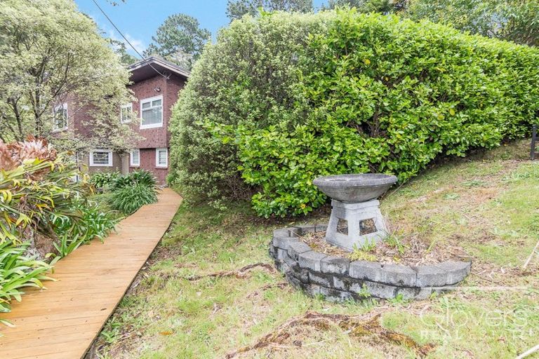 Photo of property in 52 Kaurilands Road, Titirangi, Auckland, 0604