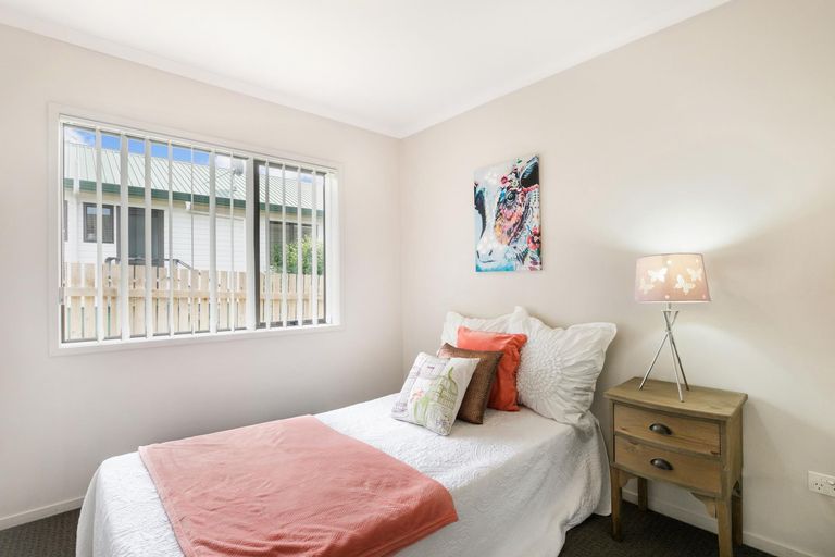 Photo of property in 12 Wairua Place, Pukekohe, 2120