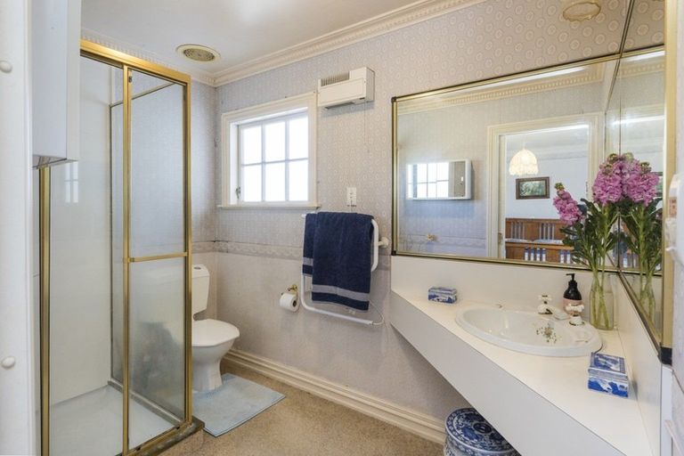 Photo of property in 54 Waterloo Crescent, Hokowhitu, Palmerston North, 4410