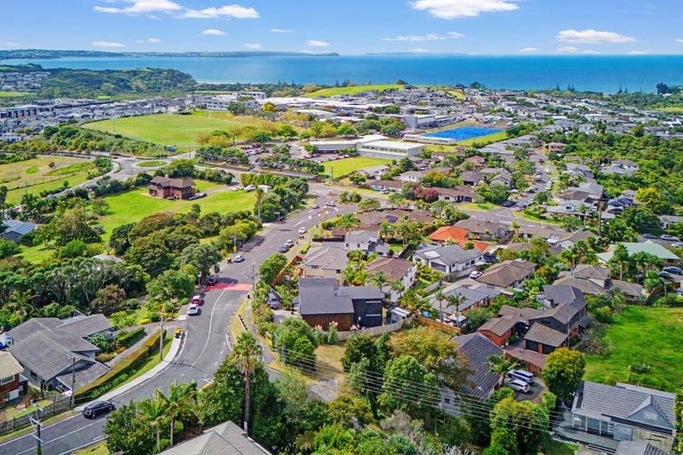 Photo of property in 155 Glenvar Road, Long Bay, Auckland, 0630