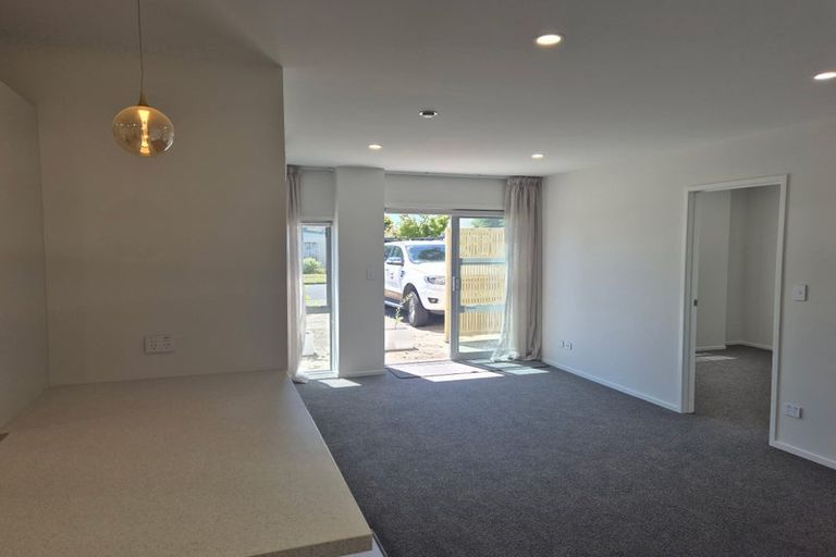 Photo of property in 8 Julian Place, Westown, New Plymouth, 4310