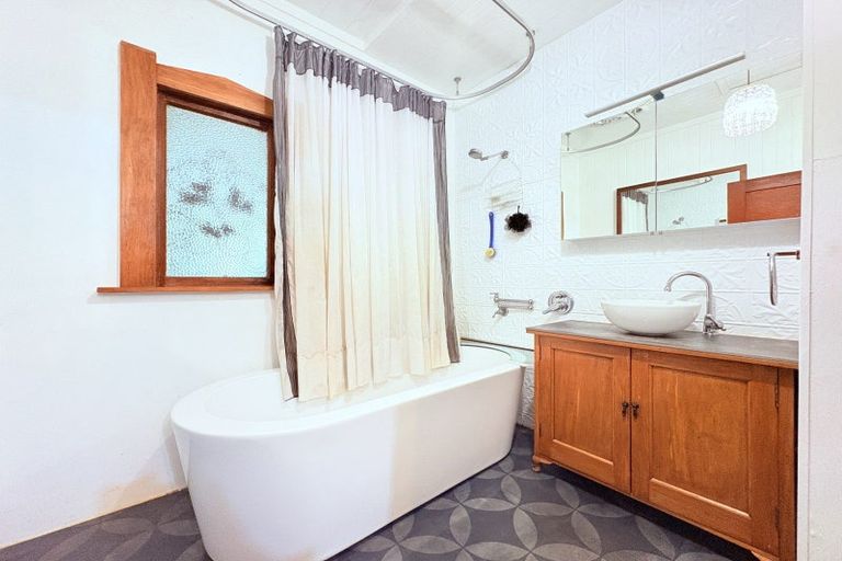 Photo of property in 24 Lucknow Street, Wairoa, 4108