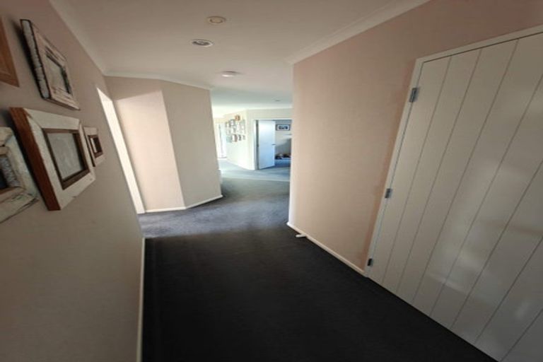 Photo of property in 167 Pacific Drive, Fitzherbert, Palmerston North, 4410
