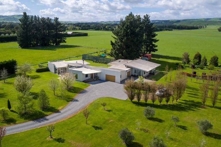 Photo of property in 18 Campbell Drive, Martinborough, 5711