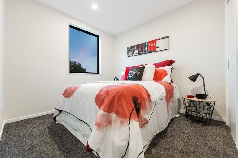 Photo of property in 4202e Great North Road, Glendene, Auckland, 0602