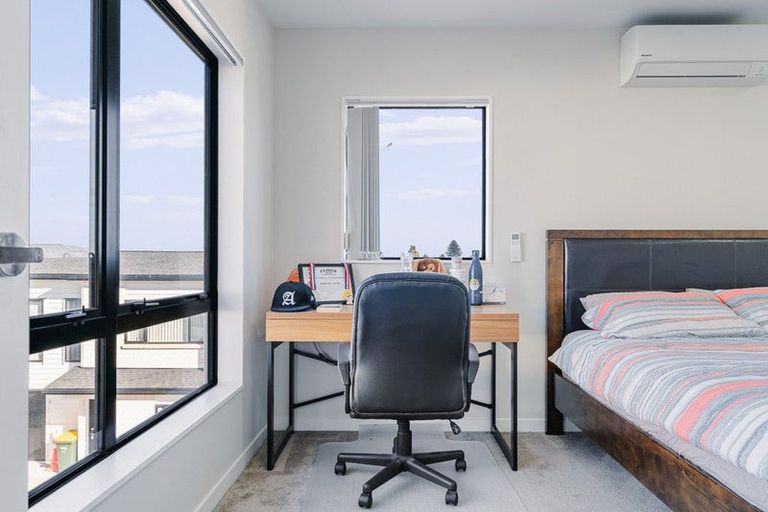 Photo of property in 1 Kohuora Lane, Papatoetoe, Auckland, 2025