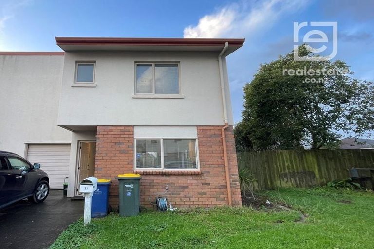 Photo of property in 11 Duxfield Drive, Ranui, Auckland, 0612