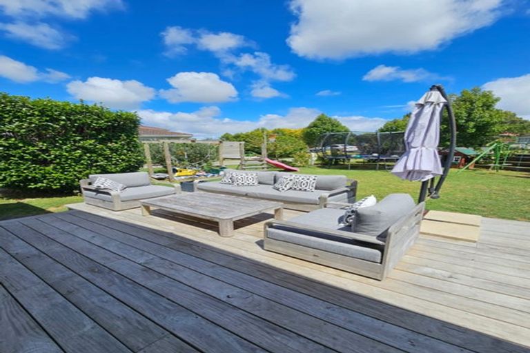 Photo of property in 30 Domain Street, Waiuku, 2123