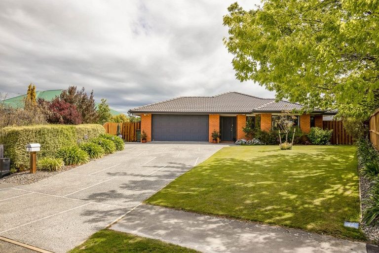 Photo of property in 8 Clifford Place, Amberley, 7410