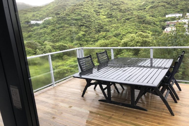Photo of property in 18 Karamu Street, Ngaio, Wellington, 6035