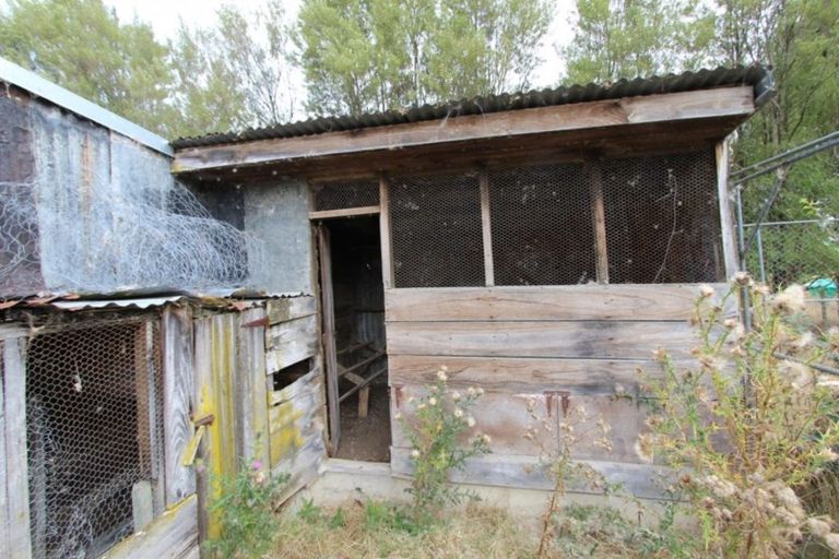 Photo of property in 32 Cambridge Street, Pahiatua, 4910