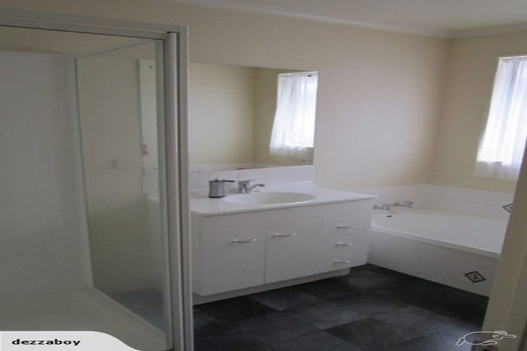 Photo of property in 6 Kirk Close, Rototuna, Hamilton, 3210