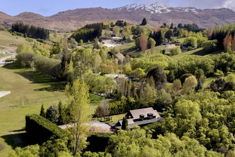 Photo of property in 353a Littles Road, Dalefield, Queenstown, 9371