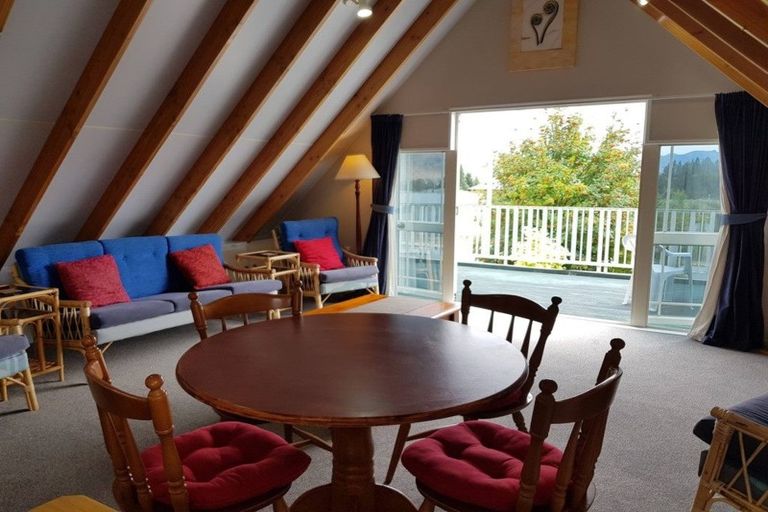 Photo of property in 16 O'neill Place, Lake Tekapo, 7999