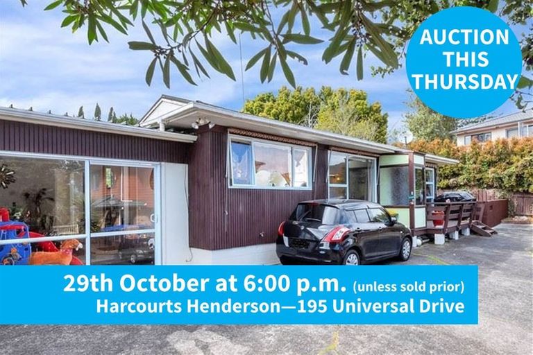 Photo of property in 2/4202a Great North Road, Glendene, Auckland, 0602