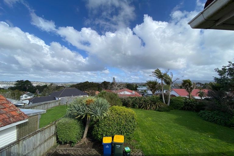 Photo of property in 6 Riesling Place, Henderson, Auckland, 0612