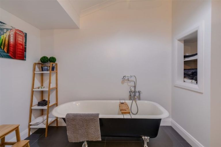 Photo of property in 4 Kidson Terrace, Cashmere, Christchurch, 8022