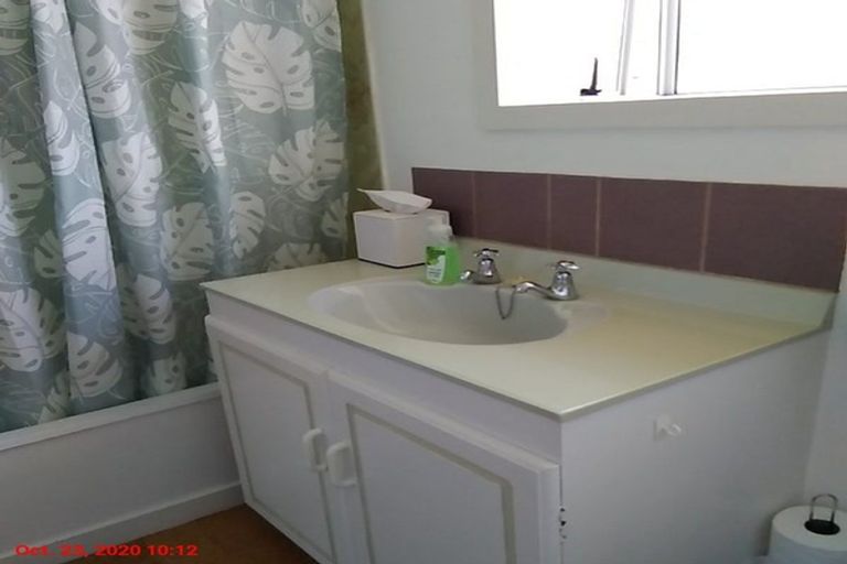 Photo of property in 19 Cologne Street, Martinborough, 5711