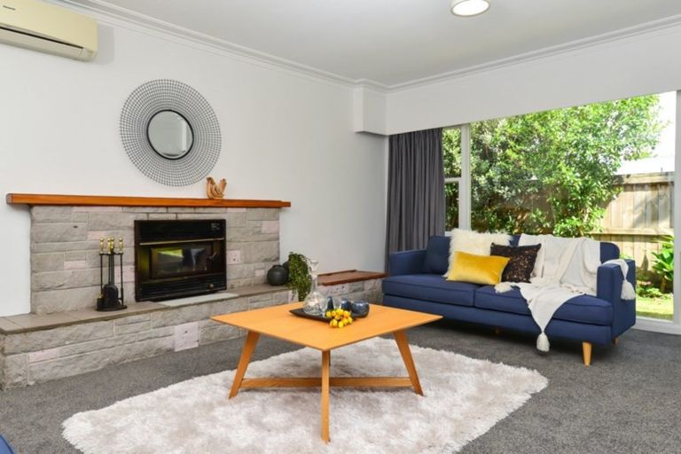 Photo of property in 16 Forest Lake Road, Forest Lake, Hamilton, 3200