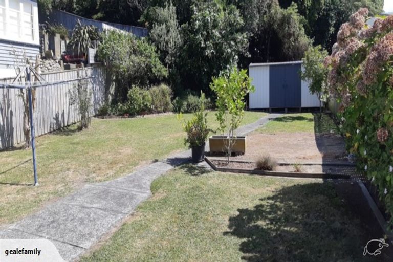 Photo of property in 78 Strathmore Avenue, Strathmore Park, Wellington, 6022