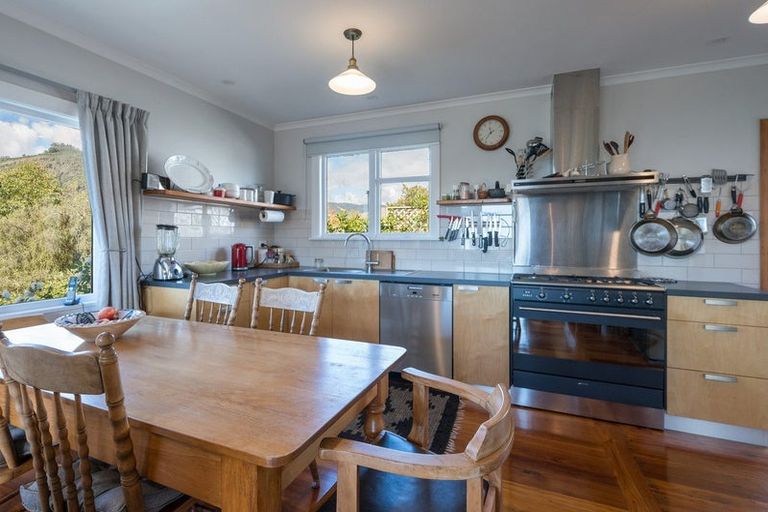 Photo of property in 216 Saint Vincent Street, Toi Toi, Nelson, 7010