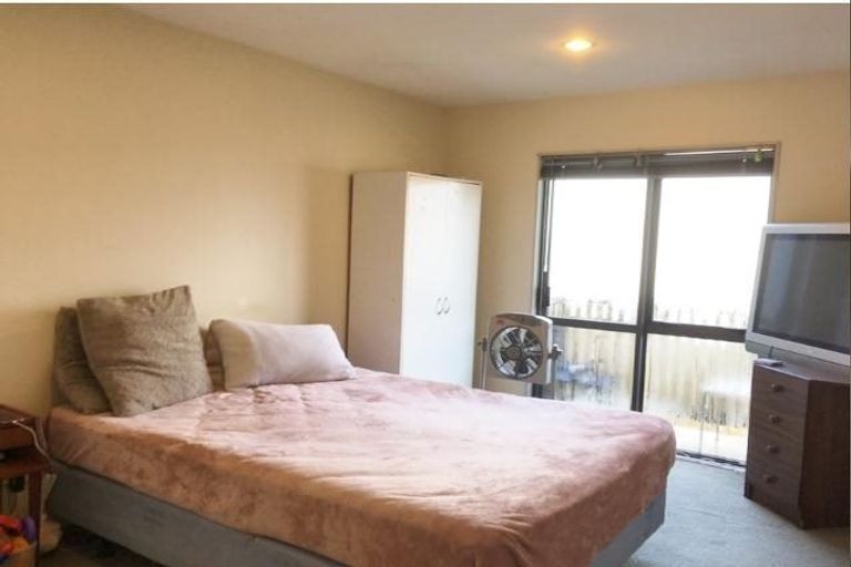 Photo of property in 39 Rakich Place, Henderson, Auckland, 0612