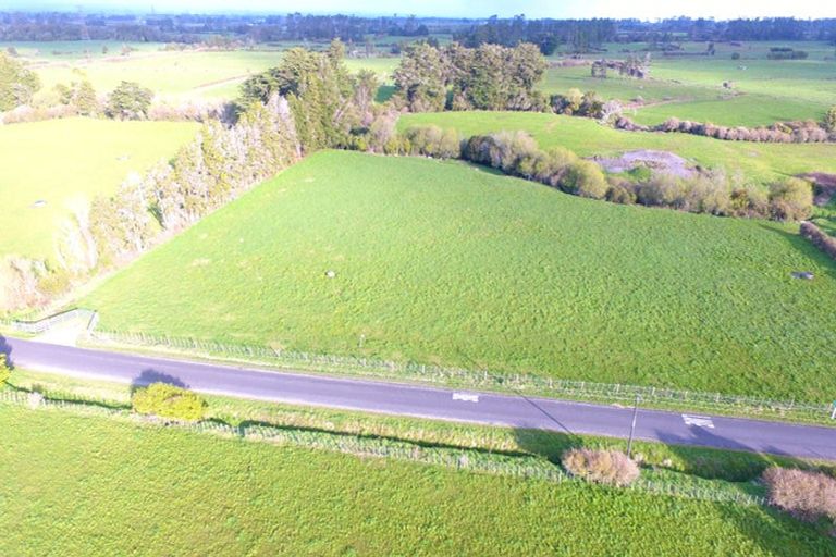 Photo of property in 221 Denbigh Road, Midhirst, Stratford, 4394