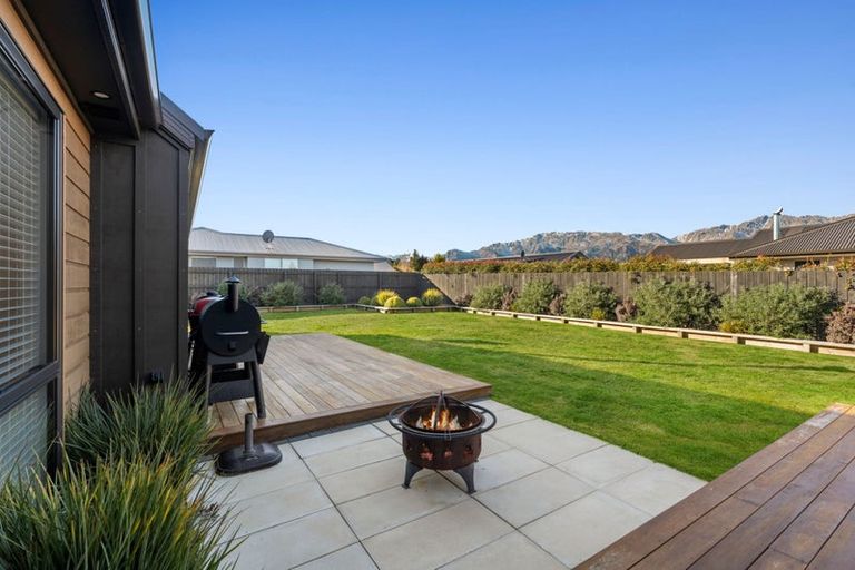 Photo of property in 16 Sentinel Drive, Lake Hawea, 9382