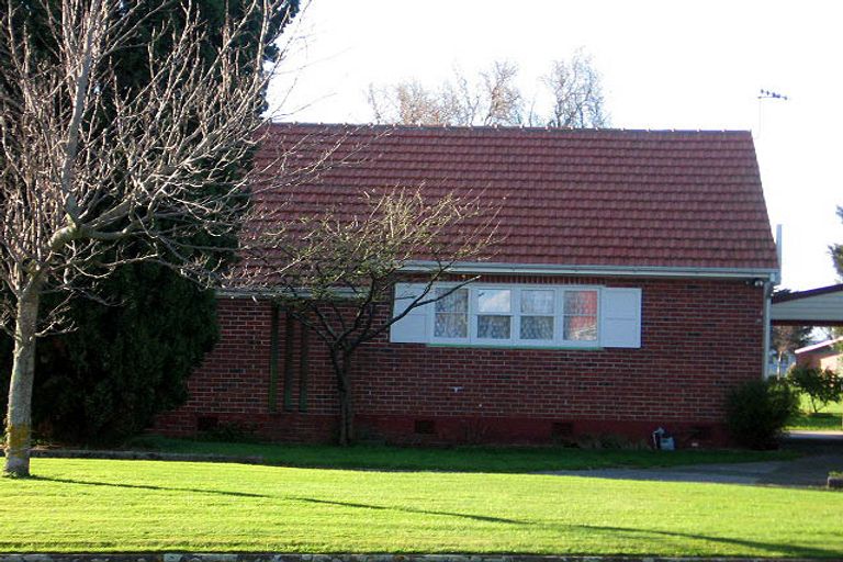 Photo of property in 48 Savage Crescent, West End, Palmerston North, 4412