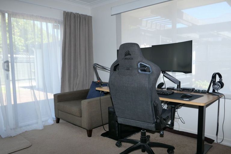 Photo of property in 25 Fairfield Avenue, Fairfield, Lower Hutt, 5011