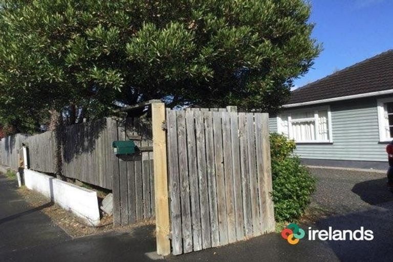Photo of property in 302 Keyes Road, New Brighton, Christchurch, 8083