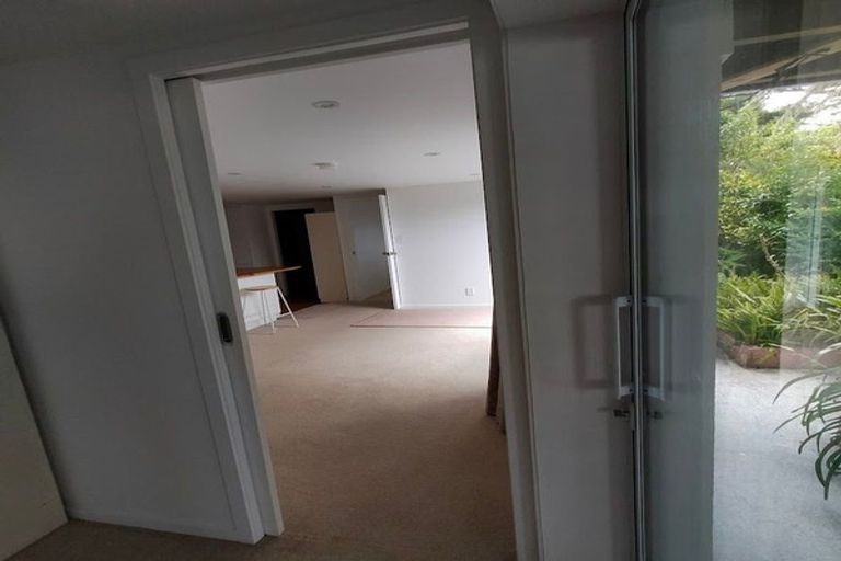 Photo of property in 29 Kingston Heights Road, Kingston, Wellington, 6021