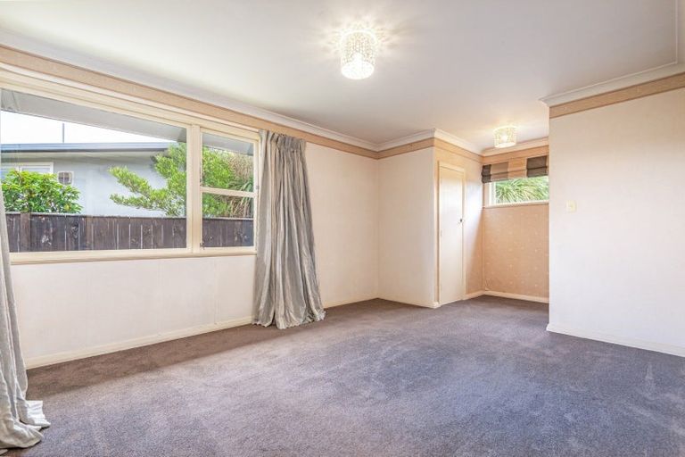 Photo of property in 12 Wigan Place, Hokowhitu, Palmerston North, 4410