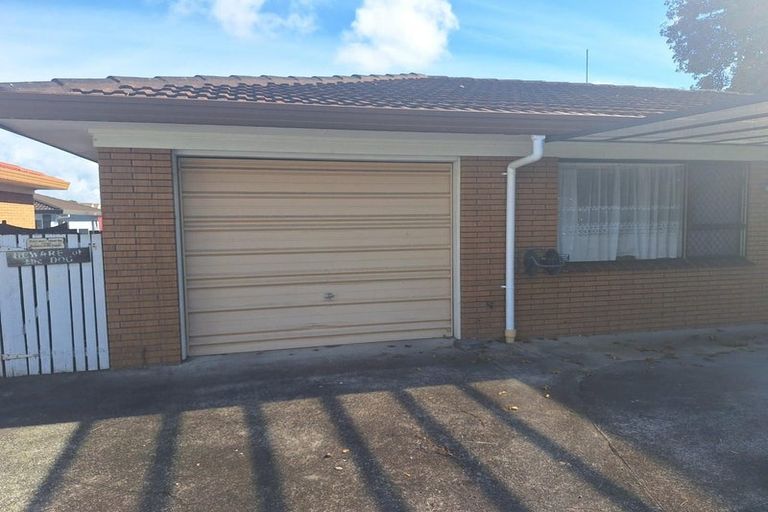 Photo of property in 32 Fairview Road, Papatoetoe, Auckland, 2025