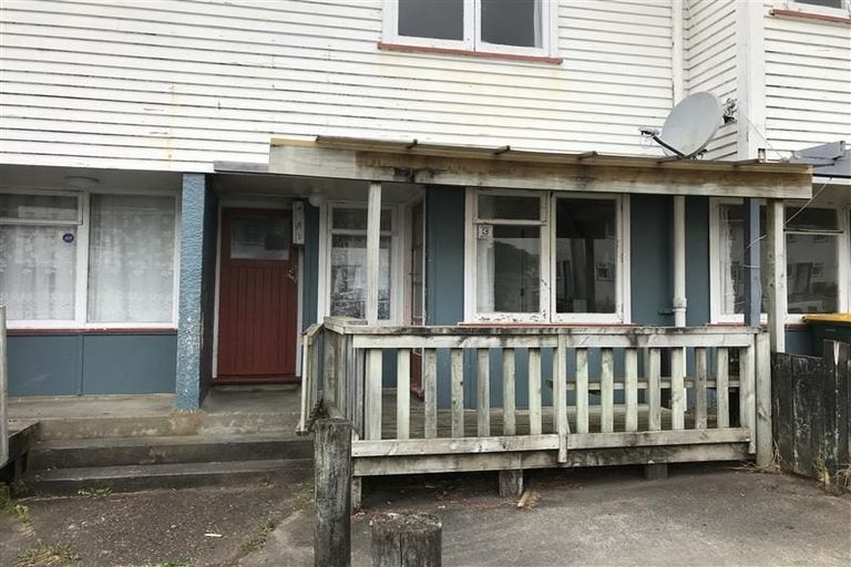 Photo of property in 27-33 Cheshire Street, Cannons Creek, Porirua, 5024