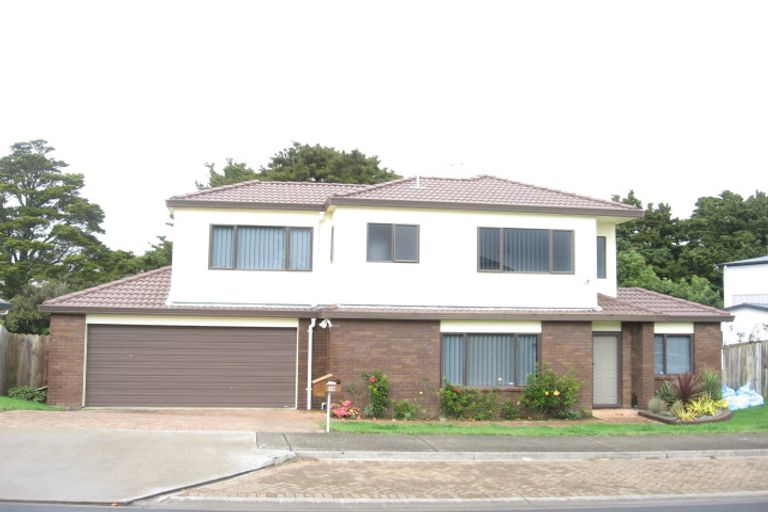 Photo of property in 14 Kumar Place, The Gardens, Auckland, 2105