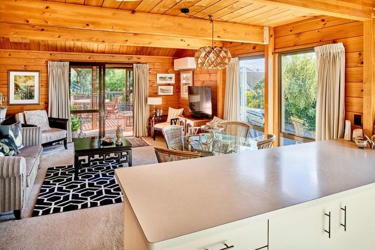 Photo of property in 41 Leeward Drive, Whitby, Porirua, 5024