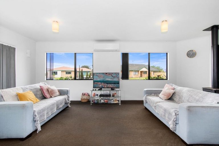 Photo of property in 110 Evans Road, Papamoa Beach, Papamoa, 3118