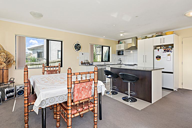 Photo of property in 117 Keri Vista Rise, Papakura, 2110
