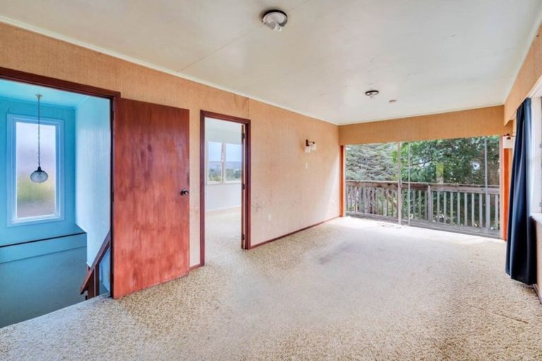 Photo of property in 24 Hand Road, Helensville, 0800