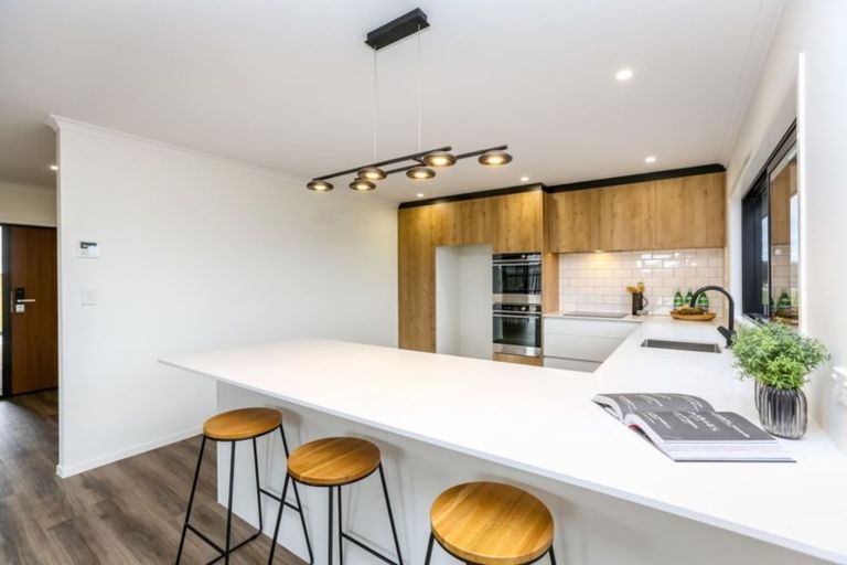 Photo of property in 4 Oliver O'leary Way, Westown, New Plymouth, 4310