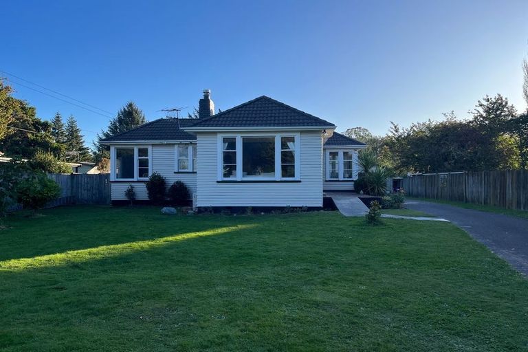 Photo of property in 122 Koutu Road, Kawaha Point, Rotorua, 3010